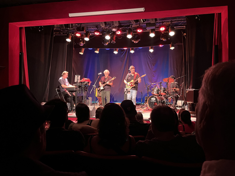 Show no Teatro Brigitte Blair, RJ